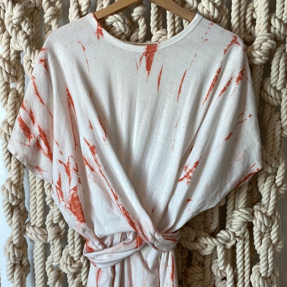 Wrap-around Dress - Picture 6 of 9